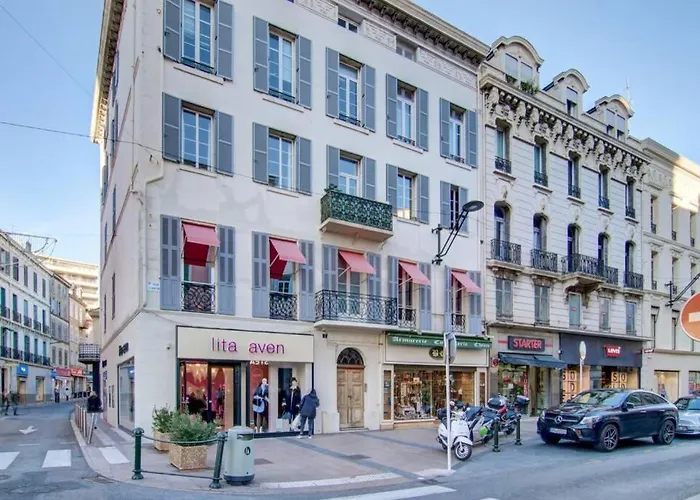 Palais * Cannes
